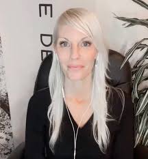 Brea Burton's Instagram, Twitter & Facebook