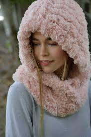Faux Fur Hooded Cowl (Zippy Loom)