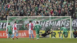Sk slavia praha jak už bylo zmíněno, sešívaní v dnešním malém pražském derby plní roli jasného bohemians praha 1905 fotbalistům bohemians patří desáté místo v tabulce české nejvyšší soutěže. Bohemians Slavia 0 3 Velka Role Videa Lidr Ma Zase Naskok Idnes Cz