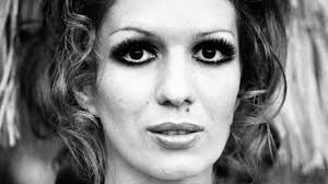Iva zanicchi nel 1967 si sposa con tonino ansoldi. Coronavirus Iva Zanicchi Ricoverata Con Polmonite A Vimercate