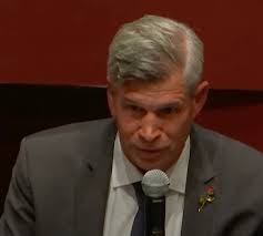 A transit 'fetish,' transportation 'dogma', and more at last night's  mayoral debate