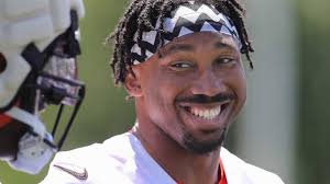 Tacoma native, professional bowler Earl Anthony now has biography