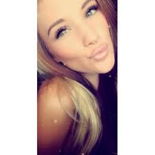 Lacey Loomis (@lace_lloomis)