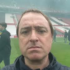 Alex (@AlexP17707453)