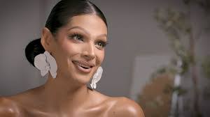 Sarah Earnhardt's Instagram, Twitter & Facebook