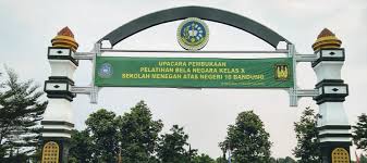 Dari sma negeri 10 malang terdapat 3 siswi yang berpartisipasi yaitu diva thieva chova, nathania michelle sahertian, dan kania talitha salsabila shofyudin. Sma Negeri 10 Bandung