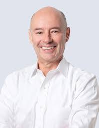 Miranda Curtis's Instagram, Twitter & Facebook