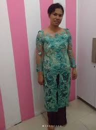 Gamis terbaru 2019 model baju yang sedang ngetren gamisalya 1 model gamis terbaru remaja trend gamis untuk para remaja pada tahun 2021 ini cenderung lebih simple dan modern selain itu. 45 Model Baju Dress Brokat Pesta Modern Terbaru 2021