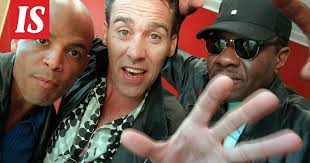 Bad Boys Blue -yhtyeen laulaja John McInerney liikenneonnettomuudessa  Venäjällä