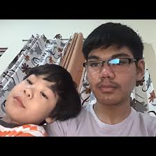 I have a question related to art:Do you draw the character(s) first or the  background first? I'm still a beginner artist.