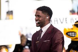 Reggie Who? College Stars Stumped by Heisman Legend! - Imagen principal del artículo
