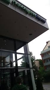 This hotel is 0.2 mi (0.3 km) from operettenhaus and 0.5 mi (0.8 km) from st. Holiday Inn Express Hamburg City Centre Hotel 22087 Hamburg Hohenfelde Offnungszeiten Adresse Telefon