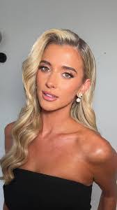 Casey Potts's Instagram, Twitter & Facebook