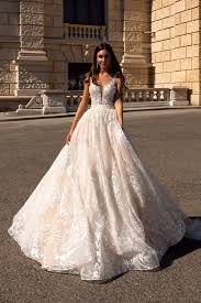 Robe de mariée collection 2021 déjà en boutique. Robe De Mariee Princesse Oksana Mukha Paris