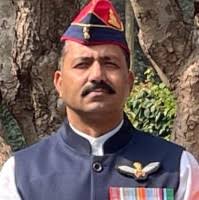 500+ "Earnest ." profiles