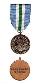 Medallas militares antiguas e insignias militares y distintivos de infantería, caballería, marina, fuerzas y comandos especiales. Medallas De Las Naciones Unidas Naciones Unidas Mantenimiento De La Paz