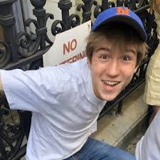 Logan Criswell's Instagram, Twitter & Facebook