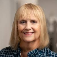 Elizabeth Vandervort's Instagram, Twitter & Facebook