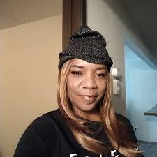 Geraldine Spinks's Instagram, Twitter & Facebook