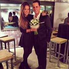 Aleix espargaró ha començat el 2018 en plena forma. Pol Espargaro And His Girlfriend Carlota Bertran