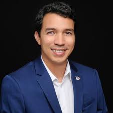 Henry Bustos (@milkzore)