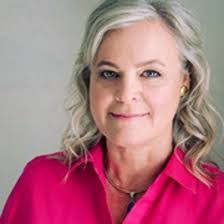 Noreen Vance's Instagram, Twitter & Facebook