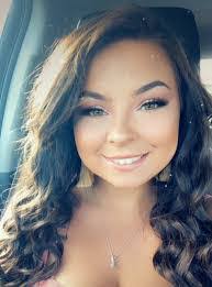 Kara Broughton's Instagram, Twitter & Facebook