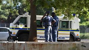 Spokesperson capt kay makhubele said the trio were arrested in. Gauteng Police Condemn Zandspruit Mob Justice Incident Sabc News Breaking News Special Reports World Business Sport Coverage Of All South African Current Events Africa S News Leader