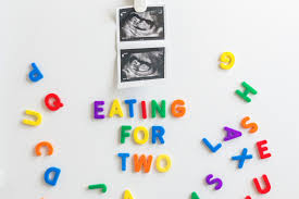 How And When To Announce Your Pregnancy On The Internet