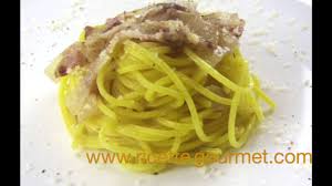 Named after amatrice, a provincial town in the sabine hills northeast of rome. Pasta Alla Gricia Amatriciana Bianca Youtube