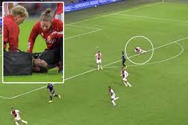 Invalid date, former manchester united defender daley blind sparked huge fears on tuesday night after he collapsed during ajax's friendly against hertha berlin. Ex Man Utd Ace Daley Blind Collapses In Ajax Friendly As Defender S Heart Problems Return