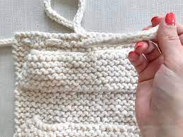 Colorful yarn knitting crochet homespun craft show apron. Knit Egg Collecting Apron Simplymaggie Com