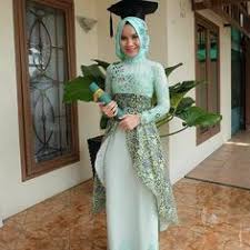 Hubungi kami di nomor telpon 081316789667, 081218610243 atau pin bb 23764264. 23 Ide Baju Muslim Untuk Wisuda Baju Muslim Wisuda Kebaya