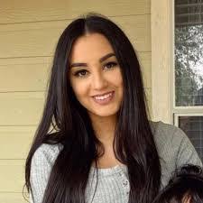 Aidee Molina's Instagram, Twitter & Facebook