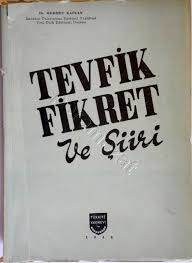 Osmanlı i̇mparatorluğu'nun dağılma sürecinde yetişti. Tevfik Fikret Ve Siiri Dr Mehmet Kaplan Turkiye Yayinevi 1946 202 S Pera Mezat