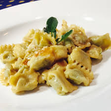 Un condimento dietetico per la pasta. Ravioli Del Plin E Nebbiolo Les Cretes
