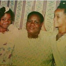 Chris brown & t.i.) dfm hands up. Clara Braithwaite Dies Rihanna S Grandmother Passes Away Huffpost