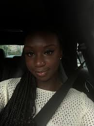 Hi everyone! I want to start working out again and need some girlies in  their 20s to work out with and keep me accountable! I'm new to the area and  looking for