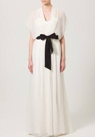 Eine bestellung auf zalando.de kann nur an eine lieferadresse in deutschland und österreich geliefert werden. Die Braut Kollektion Von Kaviar Gauche Fur Zalando Flair Fashion Home