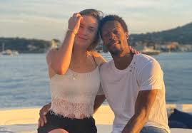 Аудио онлайн трансляция матча упл 2 Svitolina I Monfis Oficialno Zaregistrirovali Svoi Otnosheniya