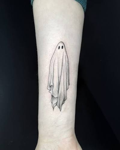 Sheet ghost season! Jk it's every season. 👻 . . . . . #tattoo #fineline #spookytattoo #finelinetattoo #salemtattoo