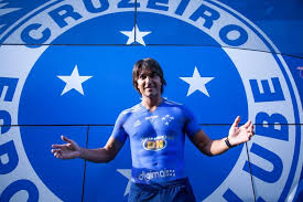 Marcelo martins on wn network delivers the latest videos and editable pages for news & events, including entertainment, music, sports, science and more, sign up and share your playlists. Martins Se Presento Con Los Colores De Cruzeiro Pintados En Su Cuerpo