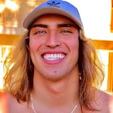 Corey Busby (@CoreyRyne)