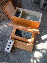 Treadle Feeder Dyi Kippen