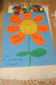 Young Masters Little Wisdom Discovery Program At Montessori Children S House Moorestown New Jersey Friend Crafts Preschool Friendship Friendship Activities
