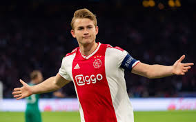 The netherlands' defensive leader, matthijs de ligt, was sent off for deliberate handball in the 55th minute with the game goalless. Manchester United Still In The Running For Ajax Captain Matthijs De Ligt With Teenage Star Open To Old Trafford Move