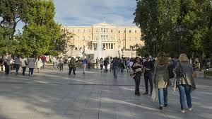 Σοβαρά επεισόδια στο σύνταγμα, στη συγκέντρωση αρνητών του κορονοϊού και αντιεμβολιαστών. Syntagma Akadhmia Trip2athens Com