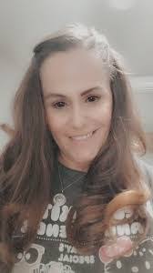 Rachel Cress's Instagram, Twitter & Facebook