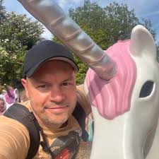 I'm very excited to share that I've recently joined GitHub as a Solutions  Engineer! To all the amazing people I've had the pleasure of working with  over the past 13+ years at