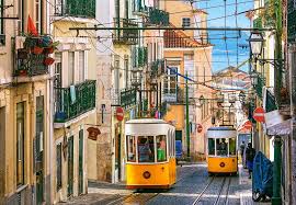 Portugalsko (portugalsky portugal), plným názvem portugalská republika (portugalsky república portuguesa), je evropský stát nacházející se na jihozápadním cípu světadílu, v západní části pyrenejského poloostrova. Castorland Puzzle Lisabonske Tramvaje Portugalsko 1000 Dilku Puzzle Puzzle Cz